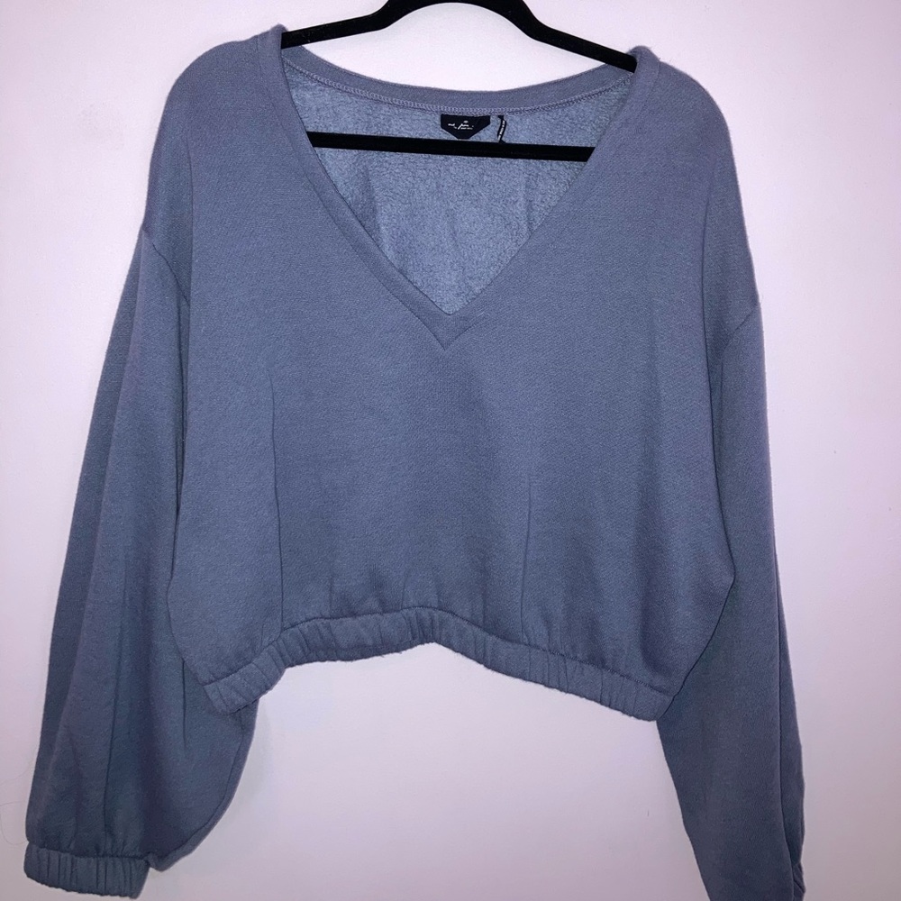 urban outfitters cropped v-neck sweatshirt